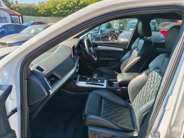 Audi SQ5 No Standard Specification Or Optional Extras. YD18YXC White #3