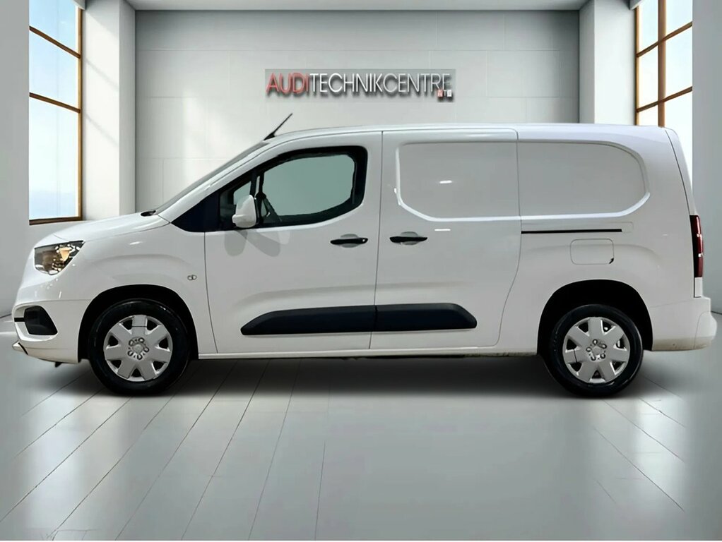 Vauxhall Combo Turbo D 2300 Sportive White #3