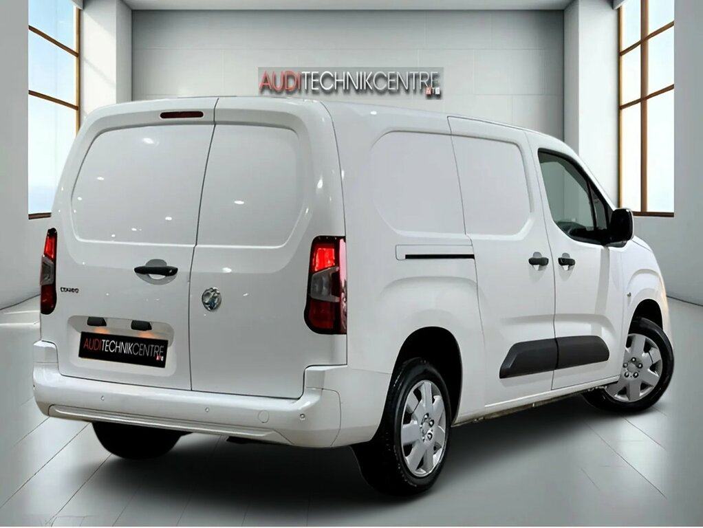 Vauxhall Combo Turbo D 2300 Sportive White #5