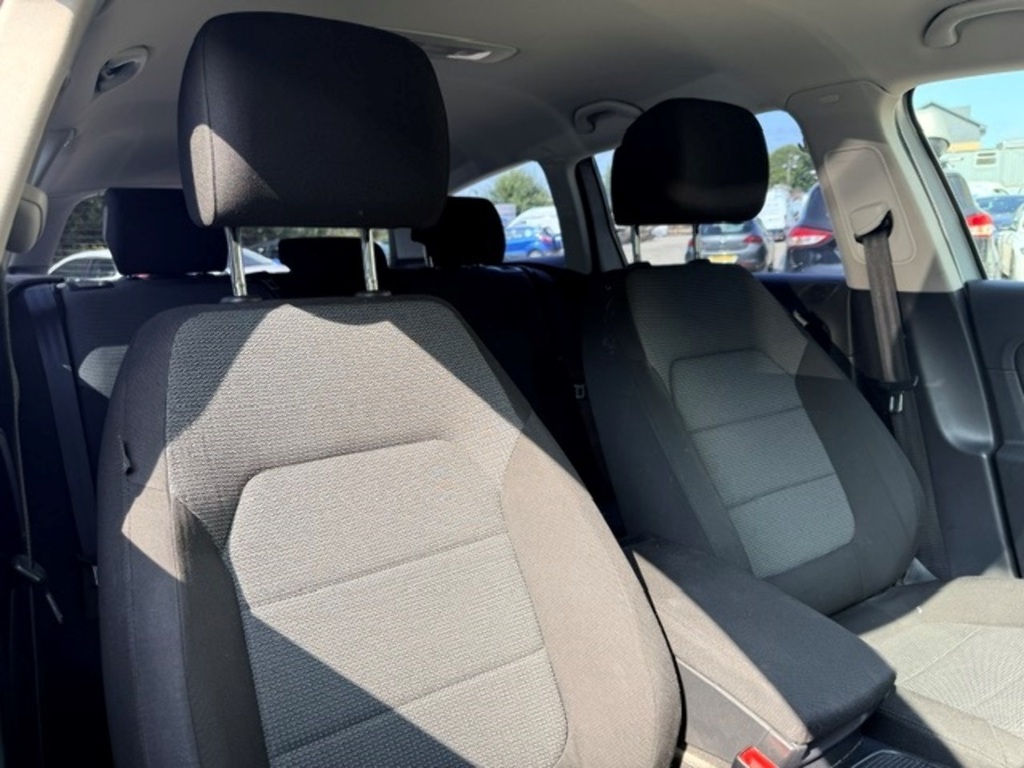 Volkswagen Passat 2L Highline Silver #8