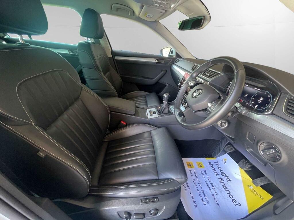 Skoda Superb Se Technology White #6