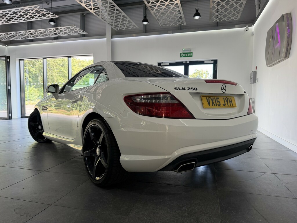 Mercedes-Benz SLK 2.1 Slk250 Cdi Amg Sport White #4