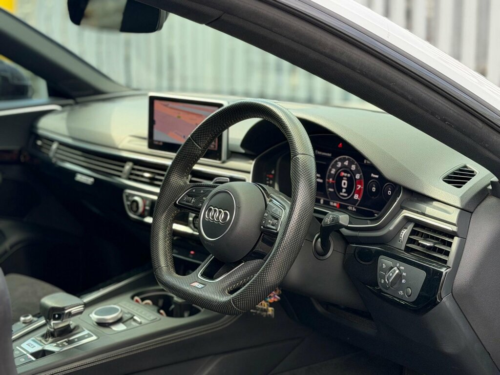 Audi RS5 Black #17