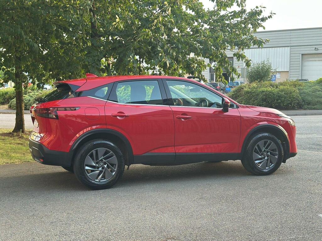 Nissan Qashqai 1.3 Dig-t Mhev Acenta Premium Euro 6 S S DV23NDJ Red #5