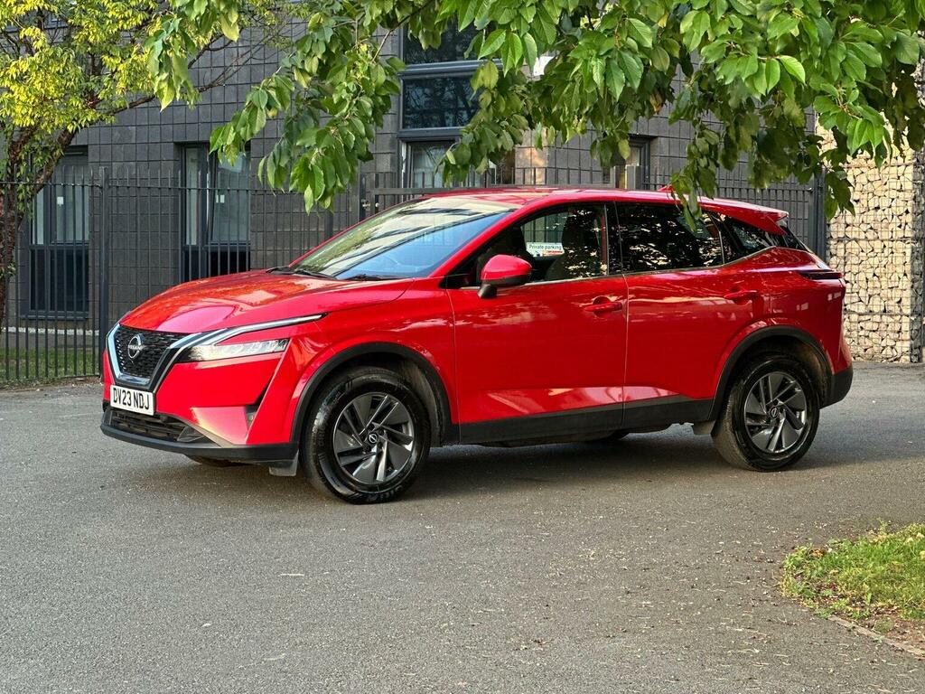 Nissan Qashqai 1.3 Dig-t Mhev Acenta Premium Euro 6 S S Red