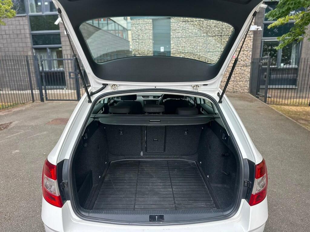 Skoda Octavia 2.0 Tdi Se Technology Euro 6 S S White #4