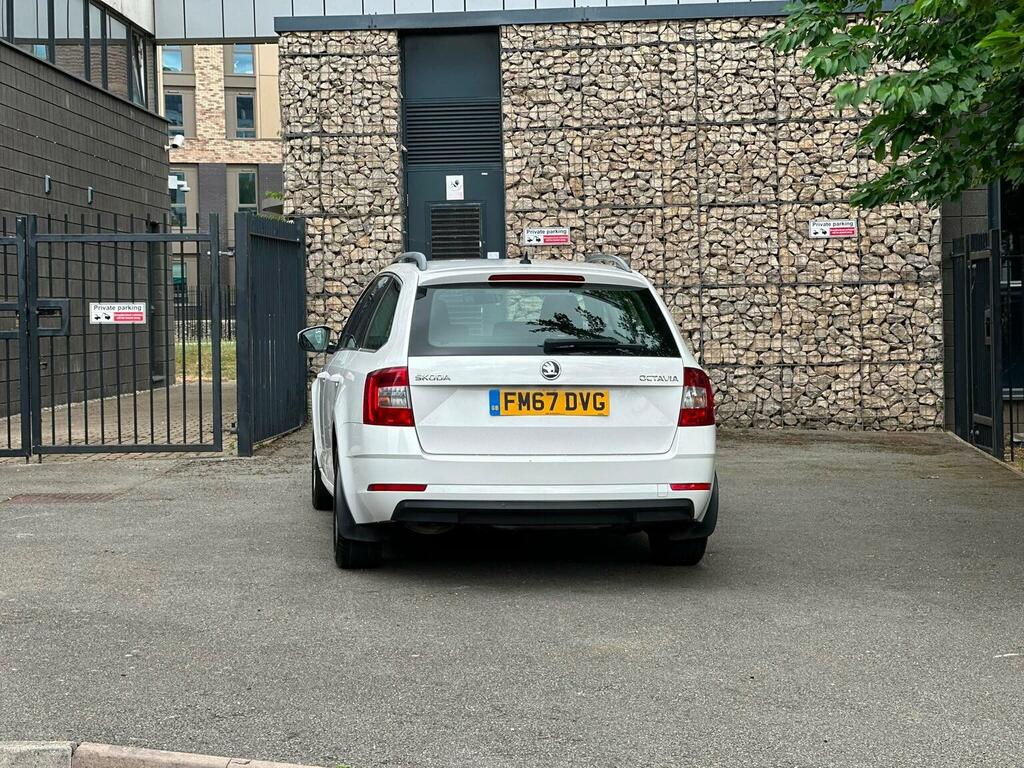 Skoda Octavia 2.0 Tdi Se Technology Euro 6 S S White #5