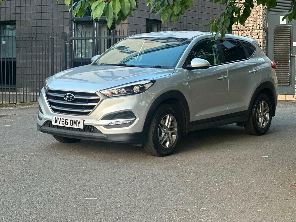 Hyundai Tucson 1.7 Crdi Blue Drive S Euro 6 S S Silver