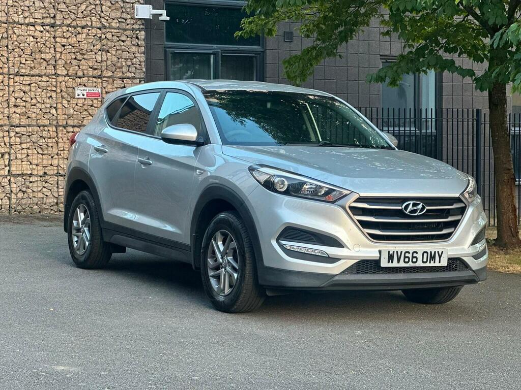 Hyundai Tucson 1.7 Crdi Blue Drive S Euro 6 S S Silver #2