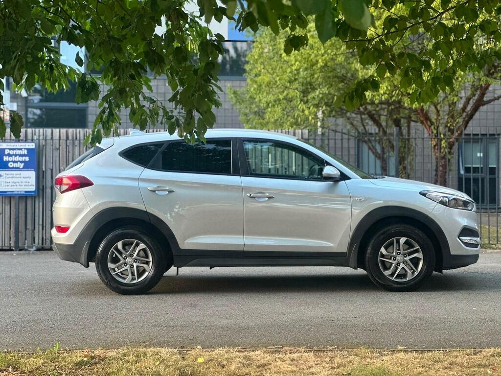 Hyundai Tucson 1.7 Crdi Blue Drive S Euro 6 S S Silver #6