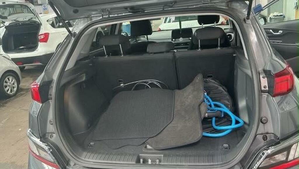 Hyundai Kona 64Kwh Premium 10.5Kw Charger Grey #4