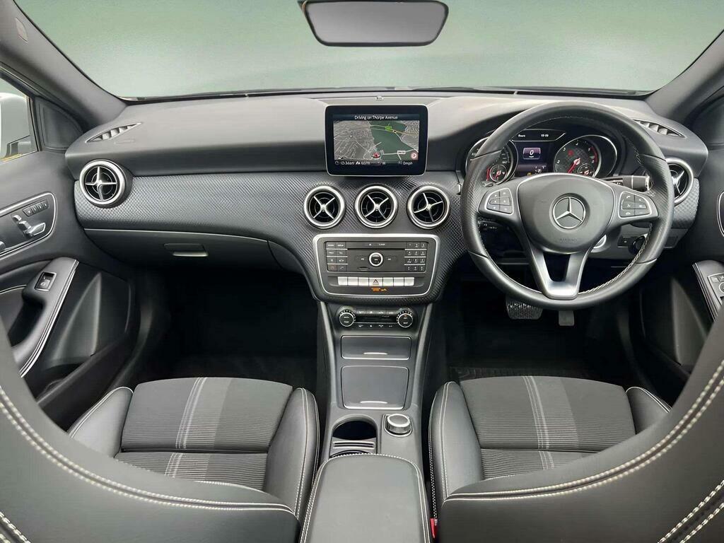 Mercedes-Benz A Class 2.1 A200d Sport Edition Plus 7G-dct Euro 6 S S KP18XVH Silver #2