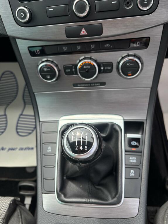 Volkswagen Passat 2012 Blue #38