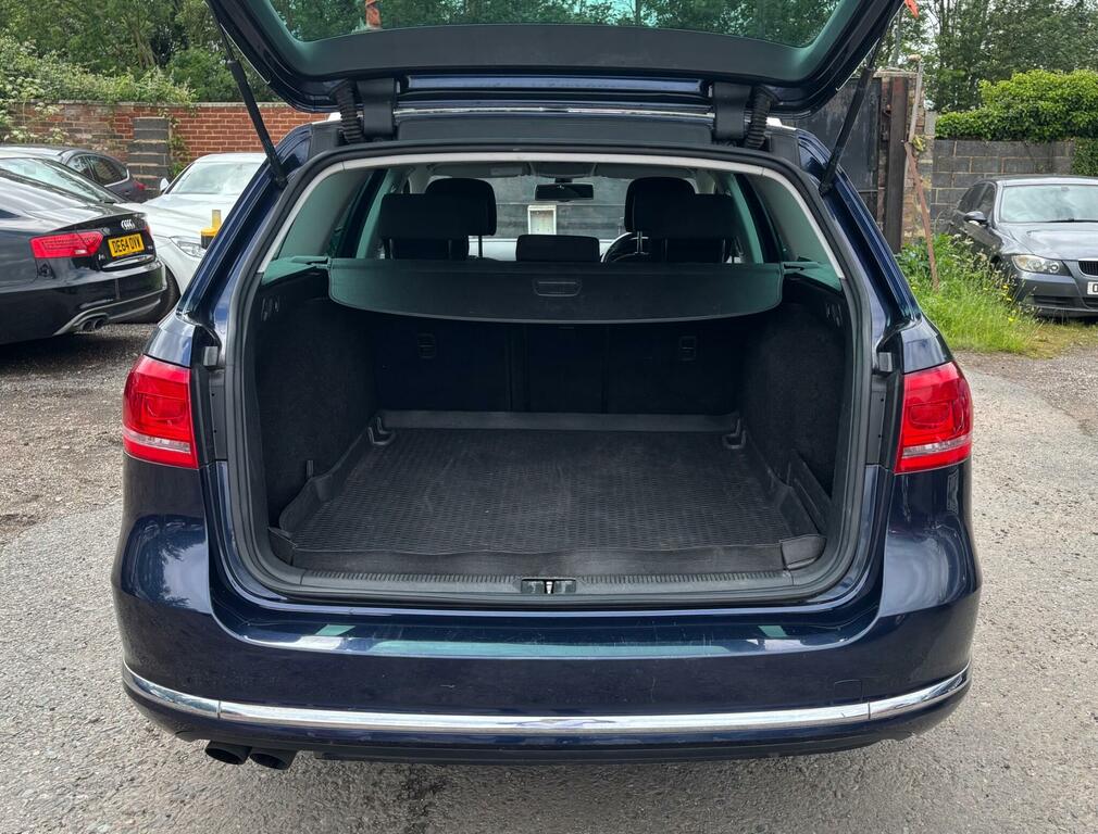 Volkswagen Passat 2012 Blue #47