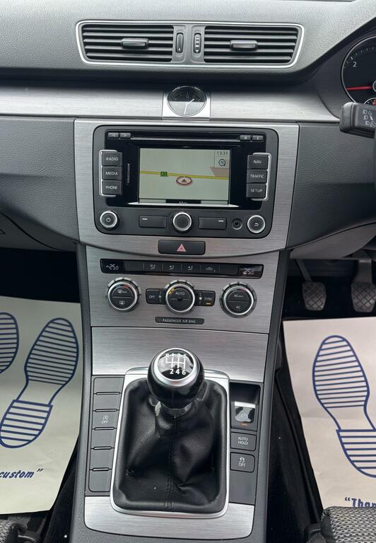 Volkswagen Passat 2012 Blue #26