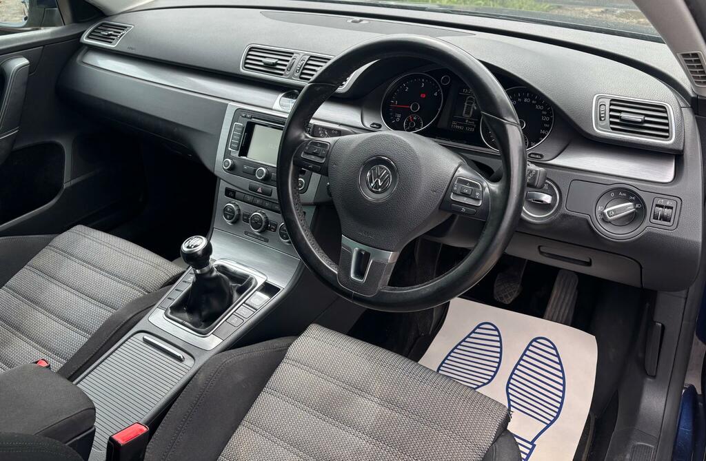 Volkswagen Passat 2012 Blue #13