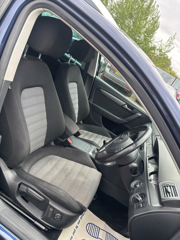 Volkswagen Passat 2012 Blue #15