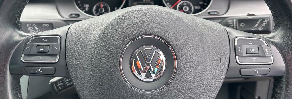 Volkswagen Passat 2012 Blue #21
