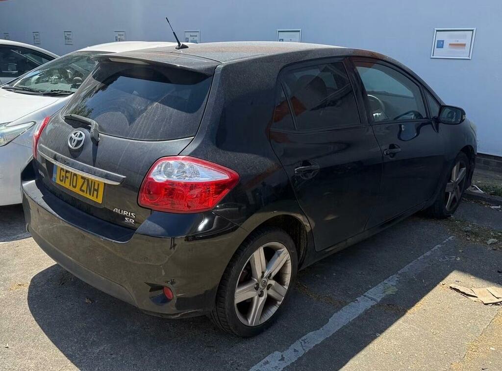 Toyota Auris Sr Black #3