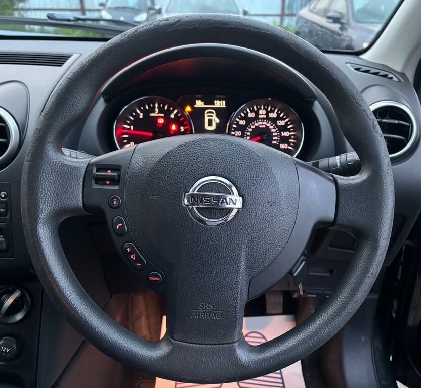 Nissan Qashqai+2 Tekna Black #26