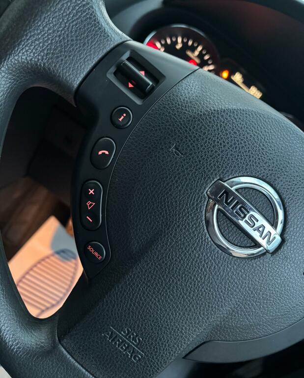 Nissan Qashqai+2 Tekna Black #27