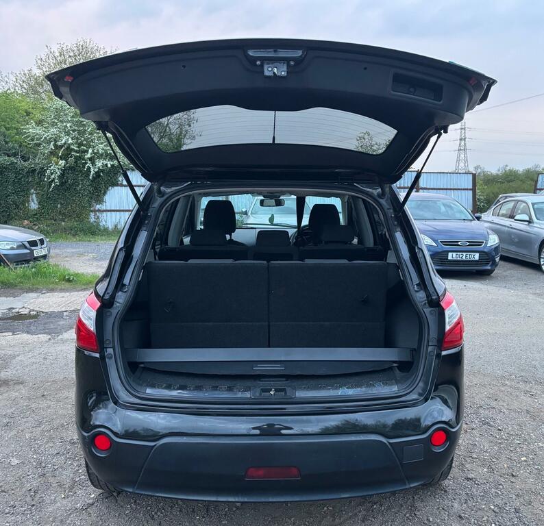 Nissan Qashqai+2 Tekna Black #13