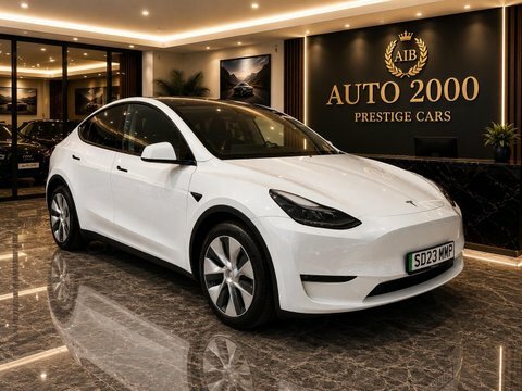 Tesla Model Y Dual Motor Long White