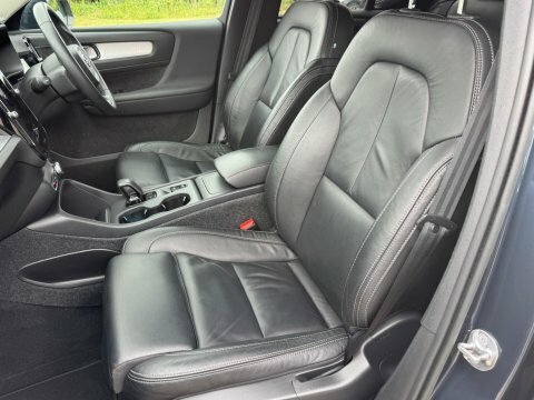 Volvo XC40 1.5 T3 Momentum AO22HGA Blue #2