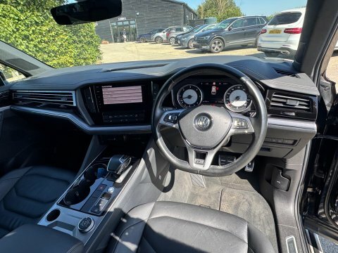 Volkswagen Touareg 3.0 Tsi V6 R-line Tech 201969 Silver #48