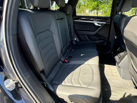 Volkswagen Touareg 3.0 Tsi V6 R-line Tech 201969 Silver #46