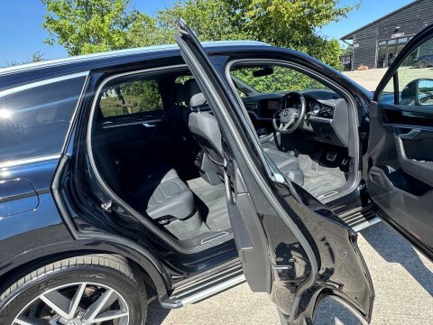 Volkswagen Touareg 3.0 Tsi V6 R-line Tech 201969 Silver #39