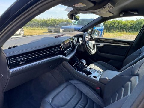 Volkswagen Touareg 3.0 Tsi V6 R-line Tech 201969 Silver #28