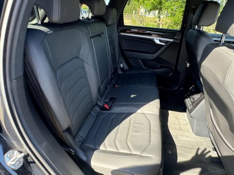 Volkswagen Touareg 3.0 Tsi V6 R-line Tech 201969 Silver #30