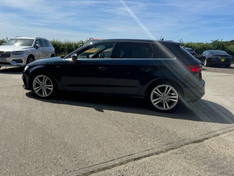 Audi A3 1.6 Tdi 30 KM19PYG Blue #5