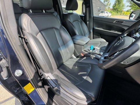 SsangYong Musso Saracen Auto Red #30