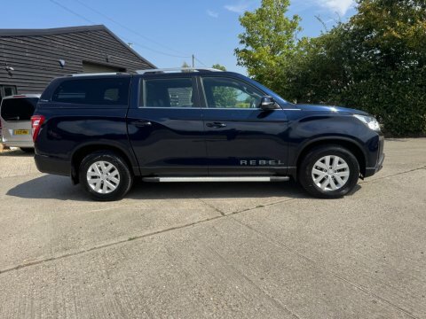 SsangYong Musso Saracen Auto Red #61