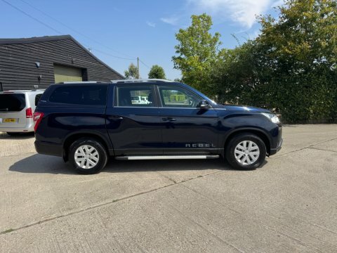 SsangYong Musso Saracen Auto Red #29
