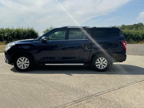 SsangYong Musso Saracen Auto Red #46