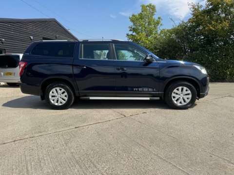 SsangYong Musso Saracen Auto Red #41