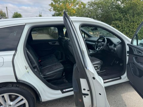 Audi Q7 3.0 Tdi V6 YS19PXZ White #3