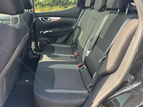 Nissan Qashqai 1.6 Dci N-connecta Black #4