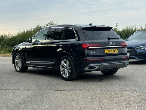 Audi Q7 3.0 Tdi V6 Black #3