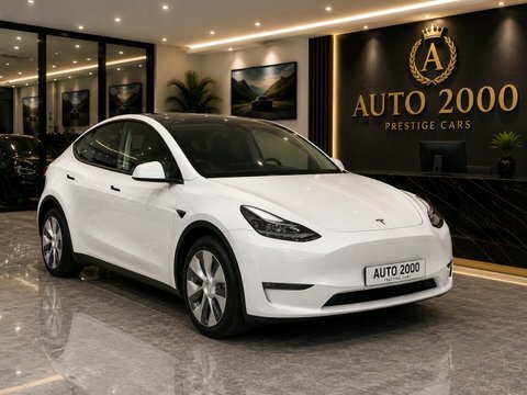 Tesla Model Y Dual Motor Long White