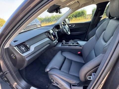 Volvo XC60 2.0 B4 Mhev Grey
