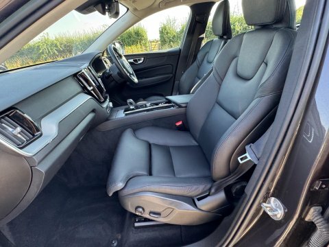 Volvo XC60 2.0 B4 Mhev Grey #2