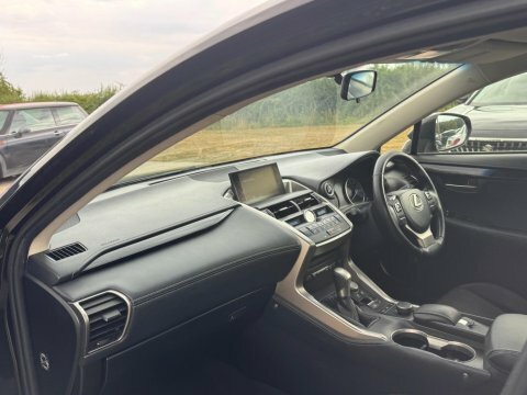 Lexus NX 2.5 300H S Black #2