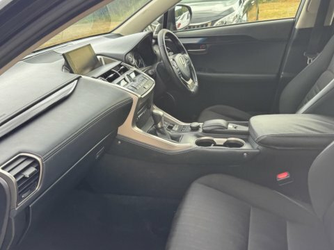 Lexus NX 2.5 300H S Black #3