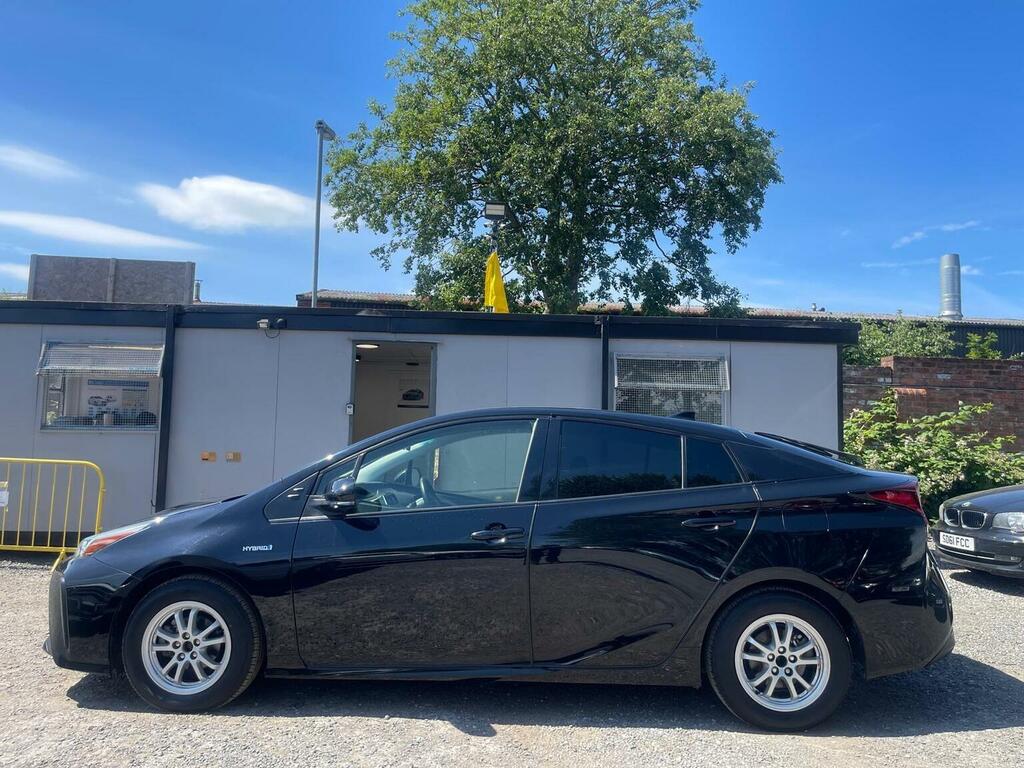Toyota Prius 1.8 Hybrid Euro 6 Black #4