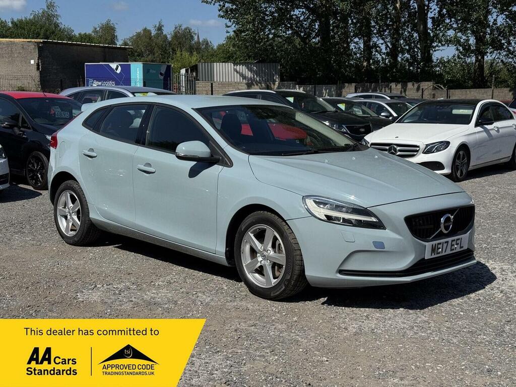 Volvo V40 2.0 D4 Momentum Nav Plus Euro 6 Ss Blue
