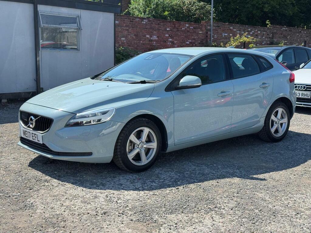 Volvo V40 2.0 D4 Momentum Nav Plus Euro 6 Ss Blue #3